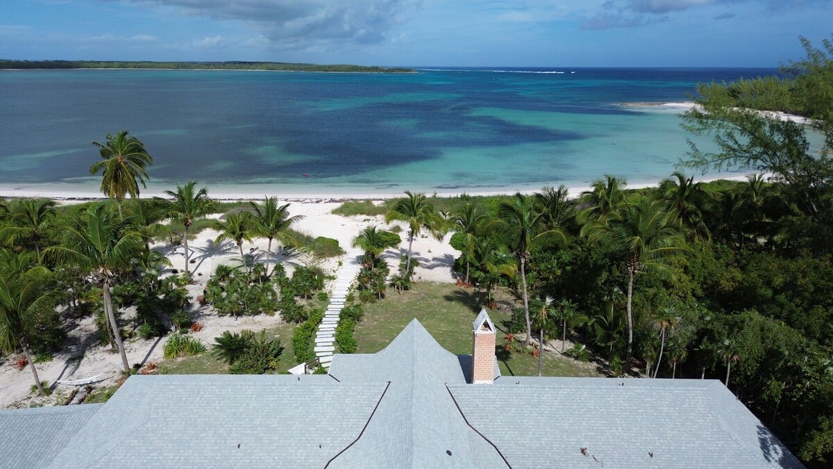 Elevated beach cabana on Winding Bay at Hightide Estate